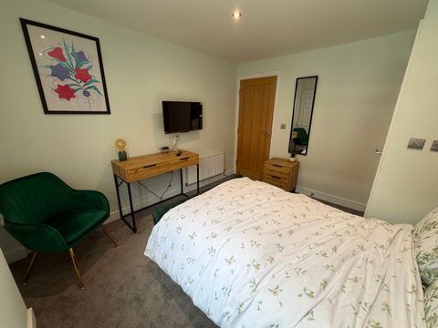 Room 1, Hall Street DE24, Room to rent