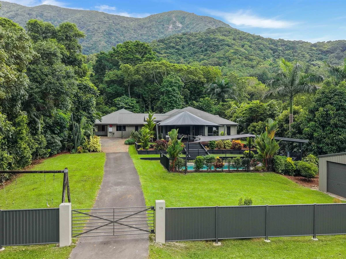 13 Java Court, Redlynch QLD 4870