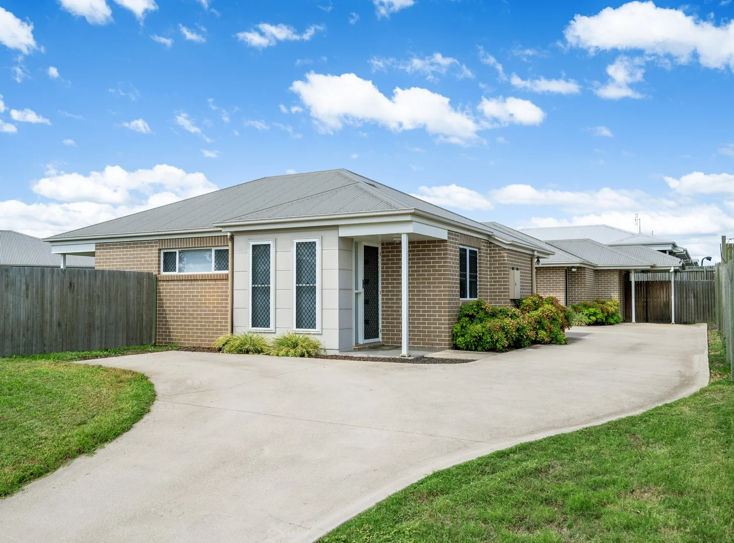 3 Sienna Drive, Glenvale QLD 4350