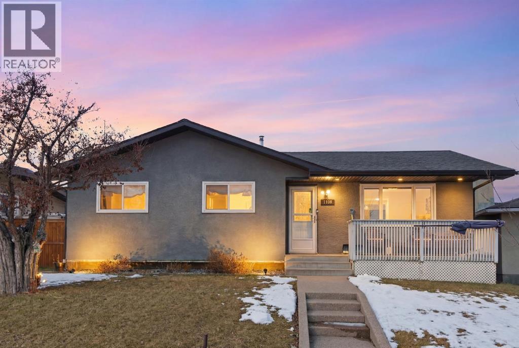 1108 Marcombe Crescent NE
