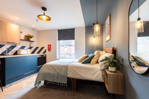 Room 4, Fife Street DE24, Studio to rent