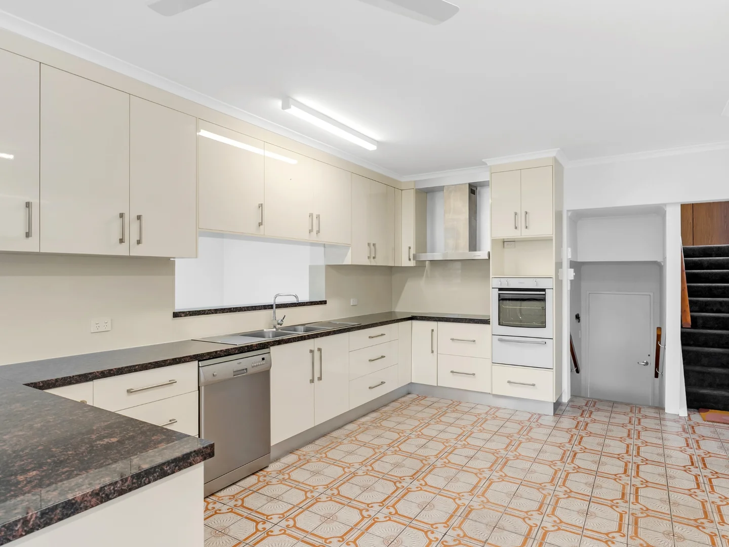 Additional image 9 of 375 Varley Street, Yorkeys Knob QLD 4878