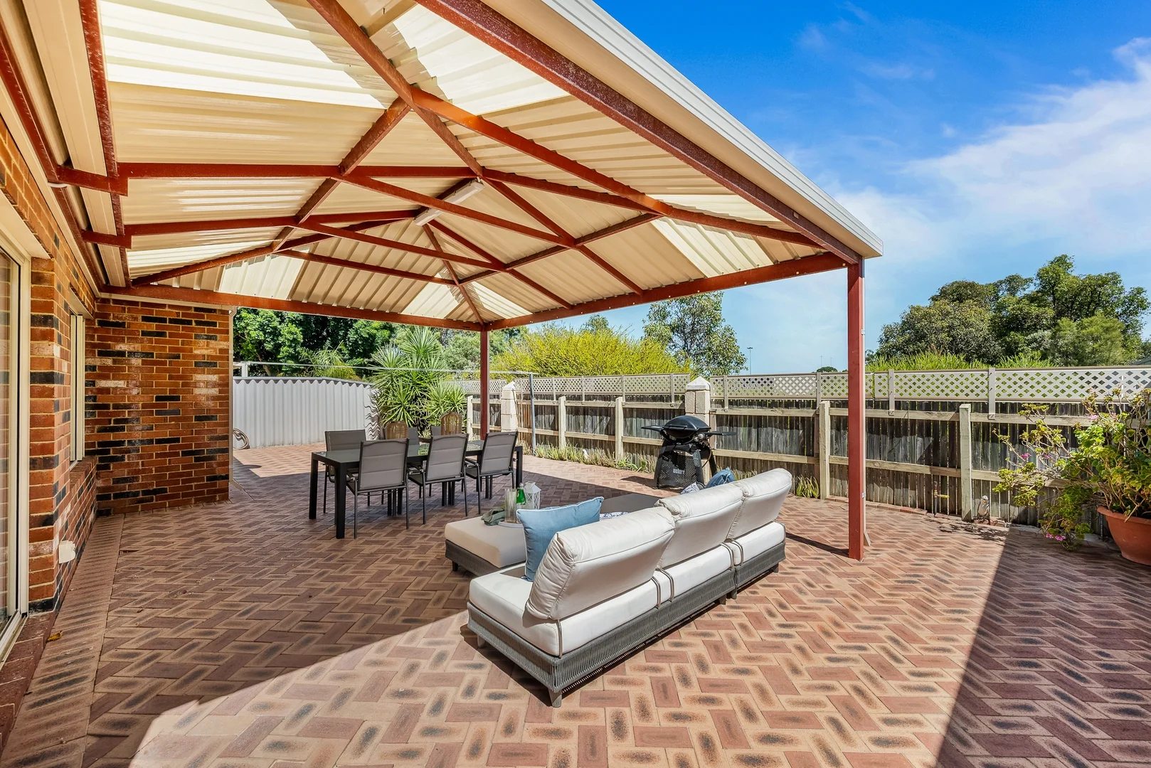 Additional image 30 of 16 Lively Circle, Mirrabooka WA 6061