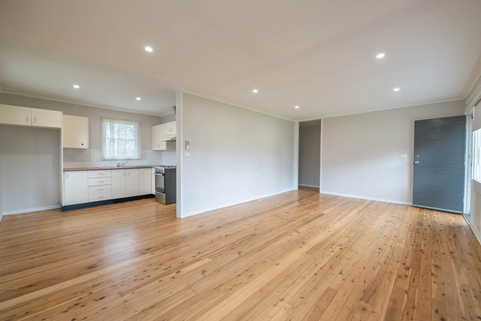 34 Cedar Crescent, Forbes NSW 2871 photo 3