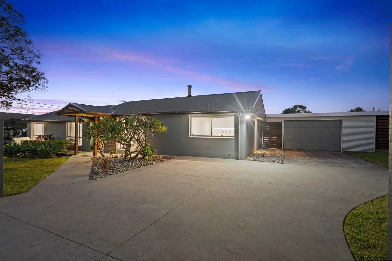 51 Thomas Mitchell Road, Killarney Vale NSW 2261