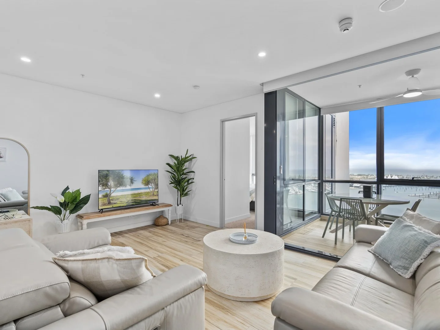 1605/2 Como Crescent, Southport QLD 4215