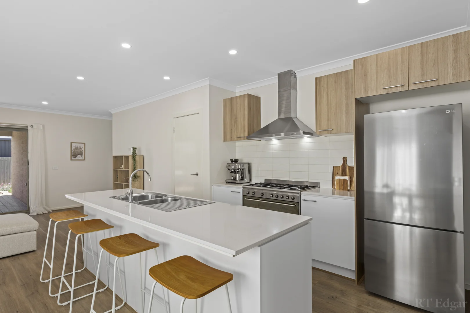 56 Miranda Crescent, St Leonards VIC 3223 photo 3