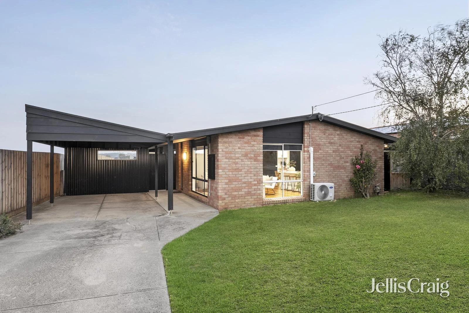 23 Mulholland Crescent, Grovedale VIC 3216