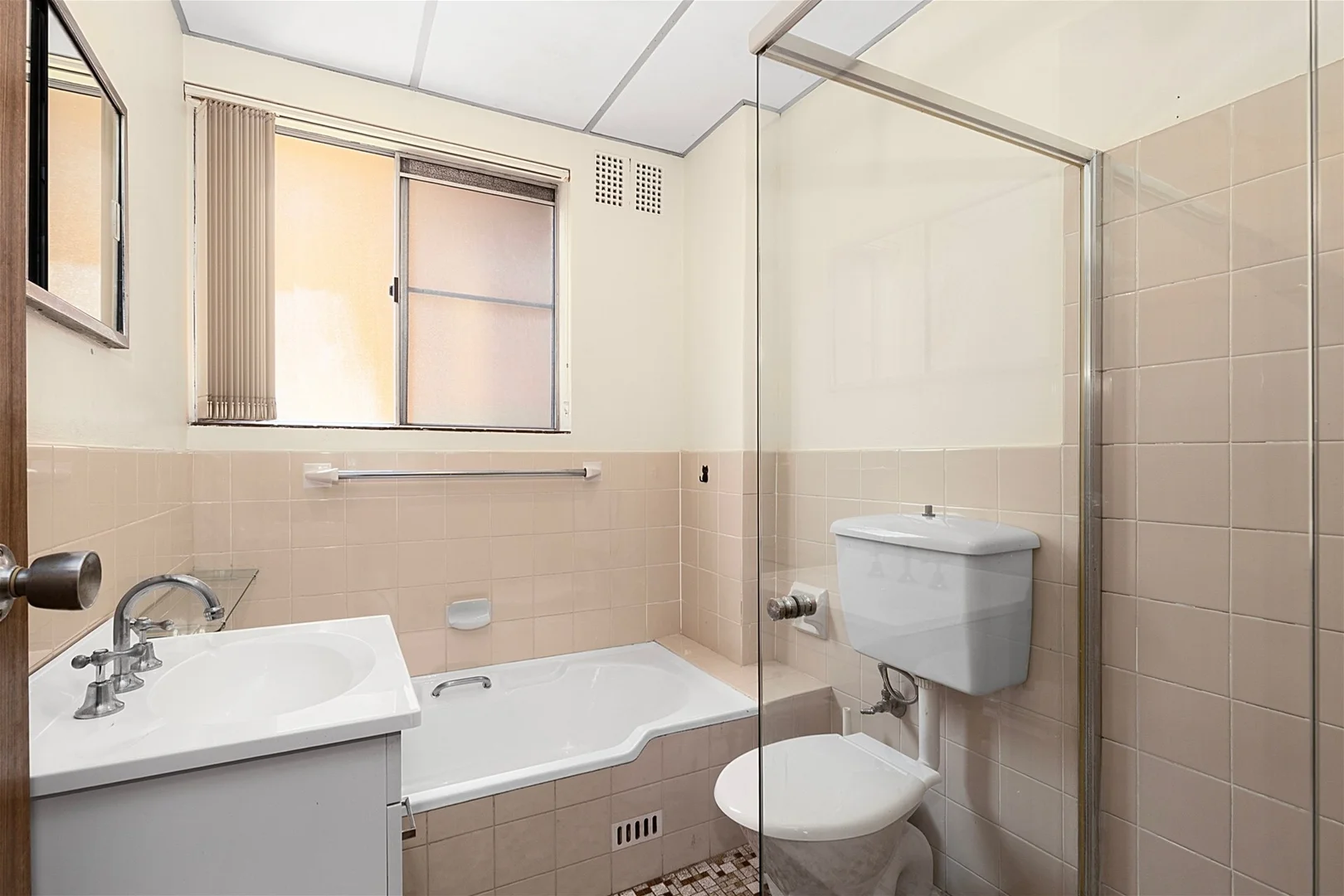 Additional image 5 of 1/138-140 Chuter avenue, Sans Souci NSW 2219