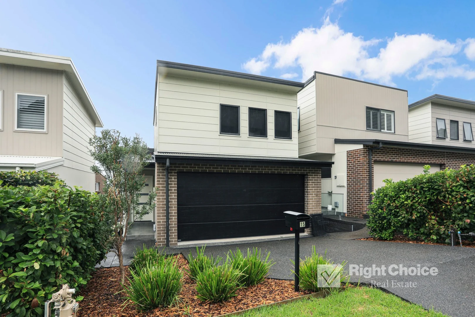 15 Chaffey Way, Albion Park NSW 2527