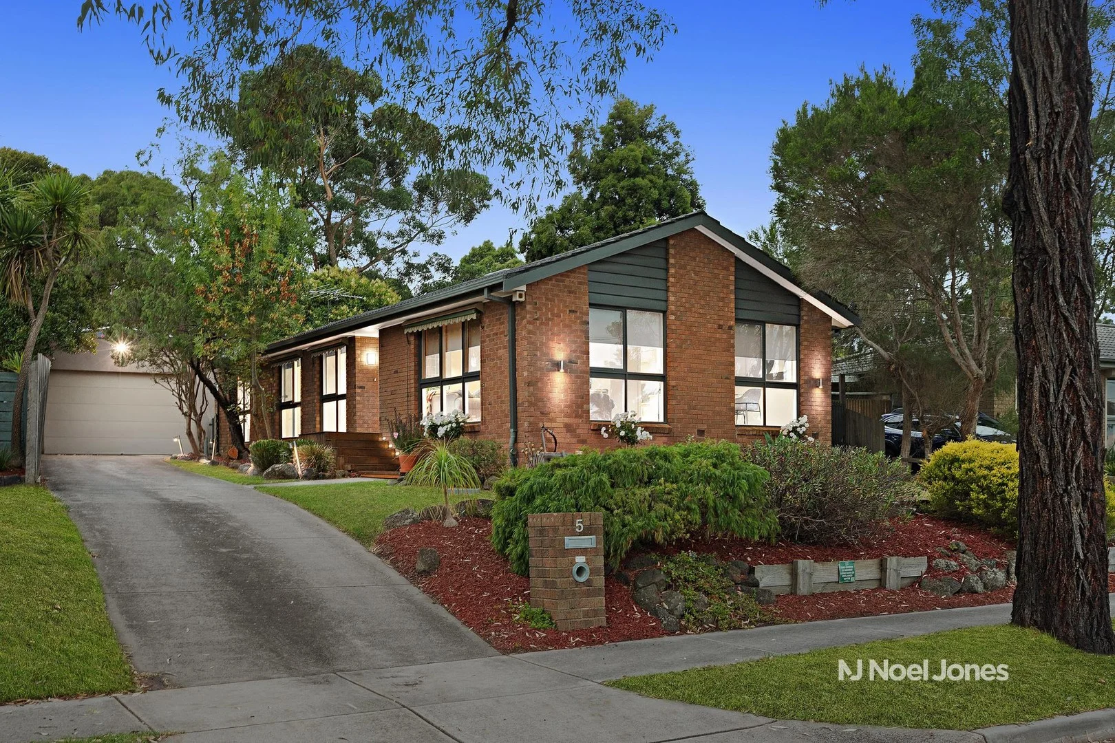 5 Terama Crescent, Bayswater VIC 3153