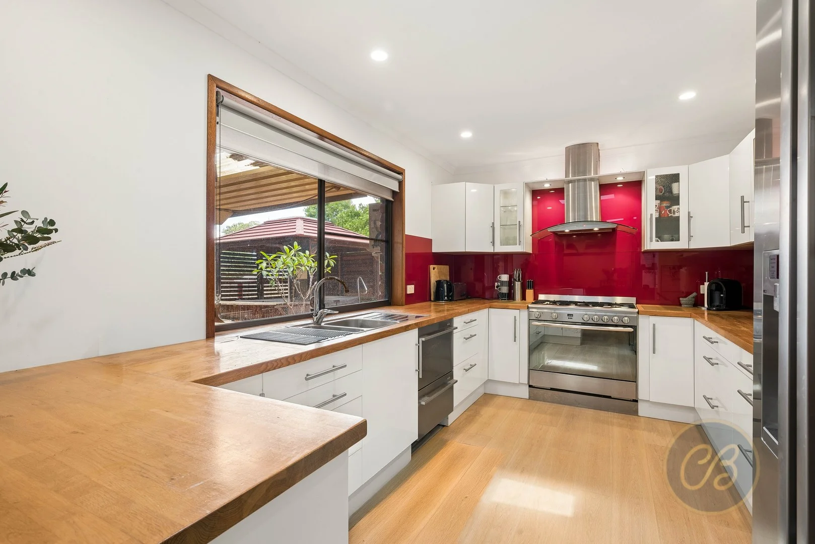 4 Loren Street, Stafford Heights QLD 4053