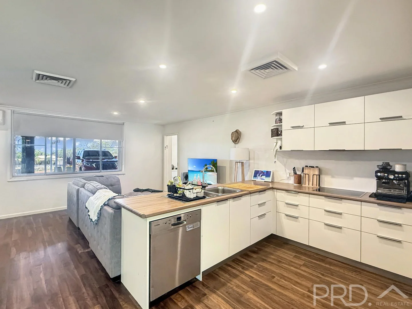 9 Forrest Crescent, Dampier WA 6713