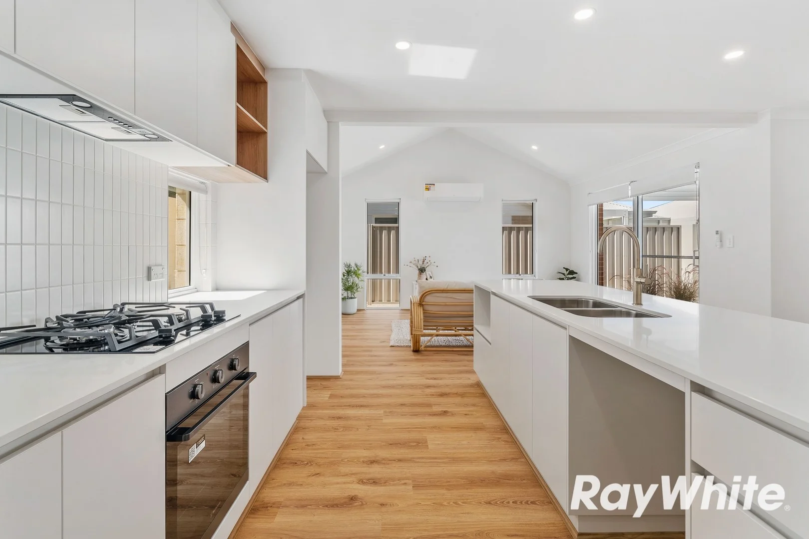 10/101 Oakleigh Drive, Erskine WA 6210