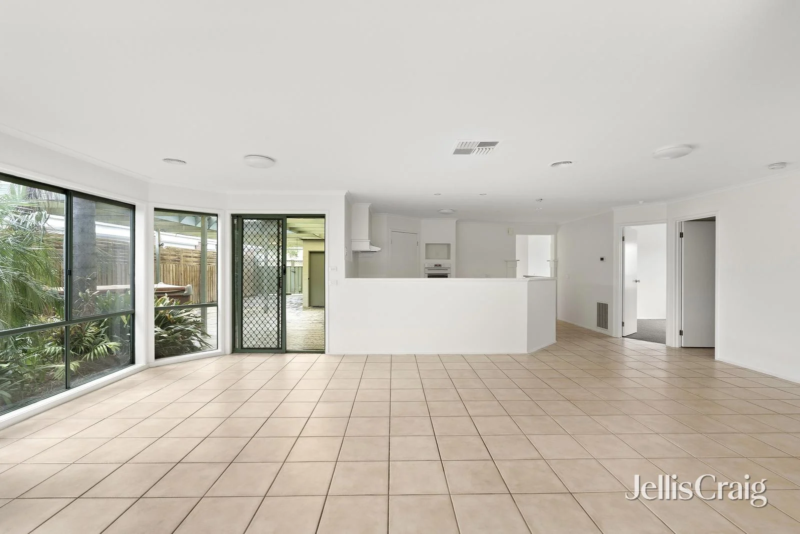46 Panorama Drive, Hillside VIC 3037 photo 3