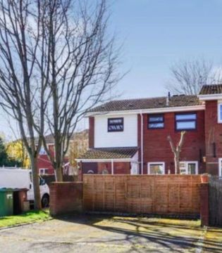 Chaldon Close, Pendeford, Wolverhampton WV9