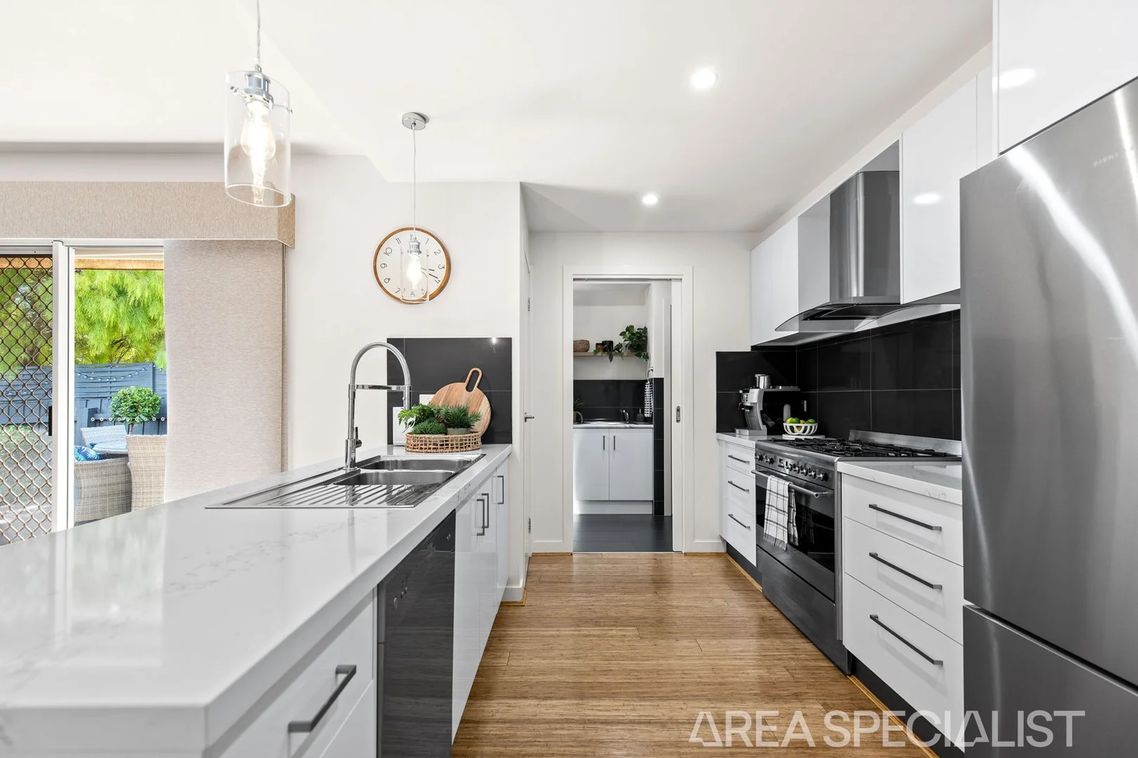 Additional image 3 of 4/12 Lucerne Avenue, Mornington VIC 3931