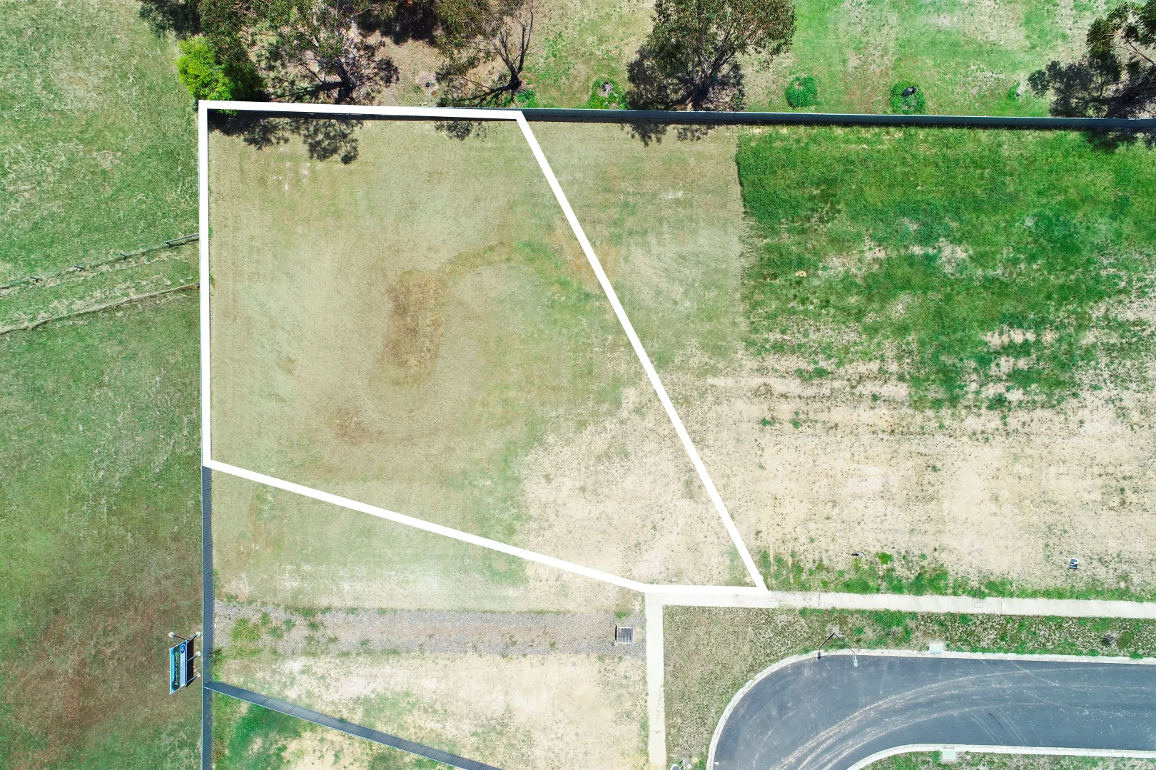 35 Williams Drive, Mansfield VIC 3722 photo 3