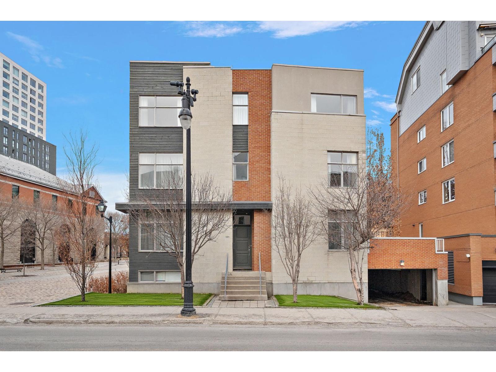 361 Rue Berri