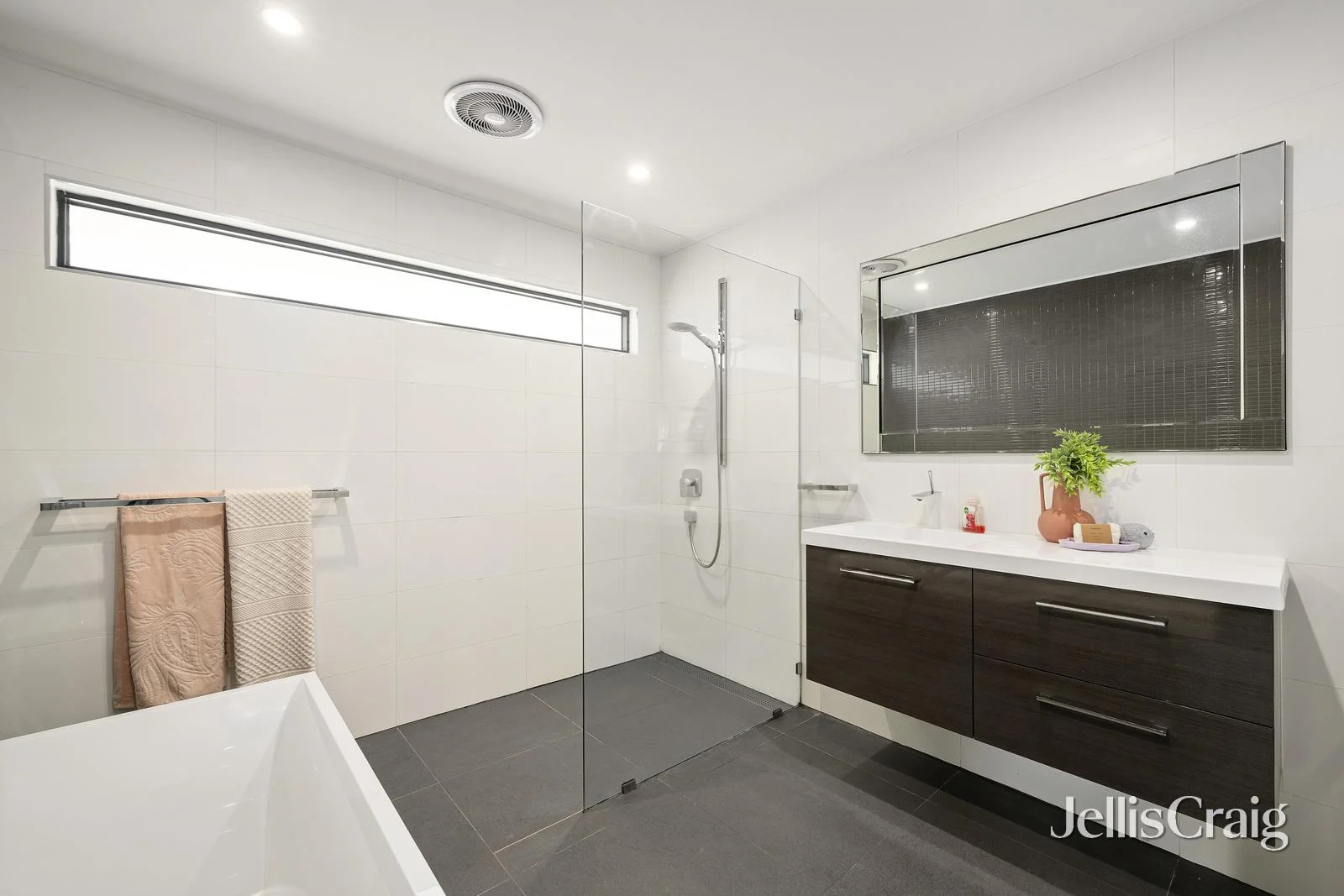 Additional image 11 of 62 Greenslopes Drive, Mooroolbark VIC 3138