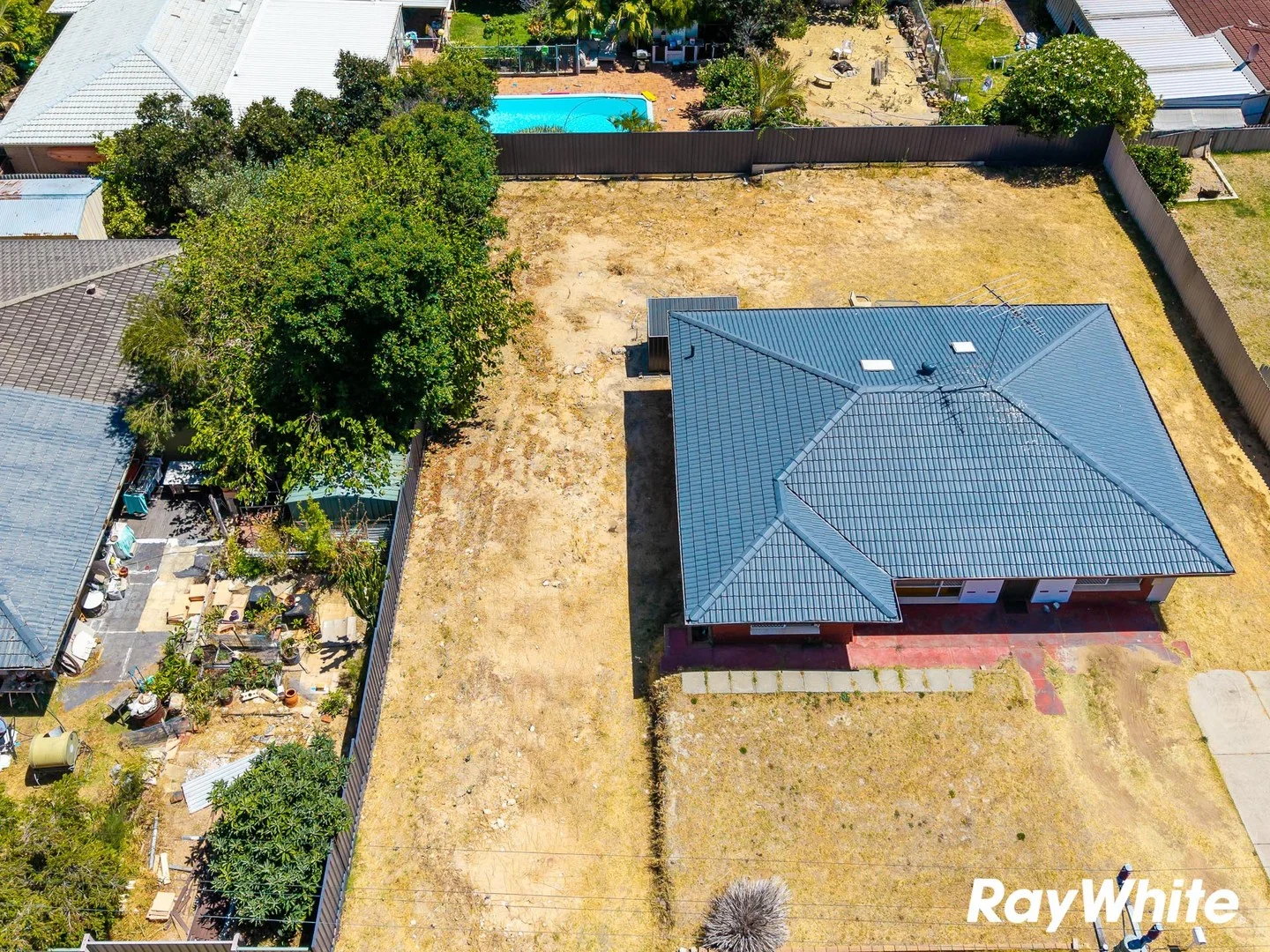 5 Leo Place, Spearwood WA 6163