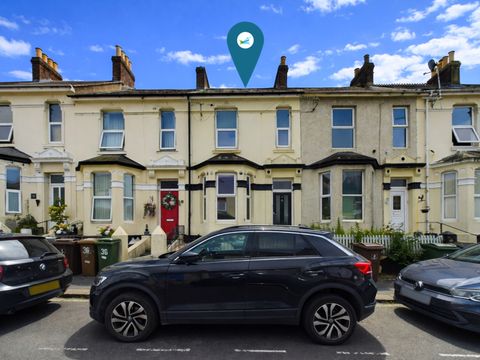 Alvington Street, Cattedown PL4
