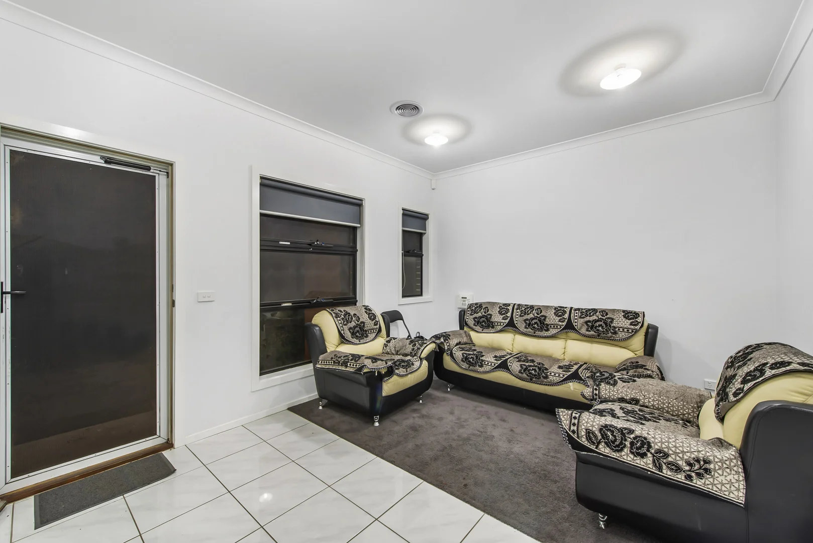 44 Chlorinda Road, Tarneit VIC 3029 photo 4