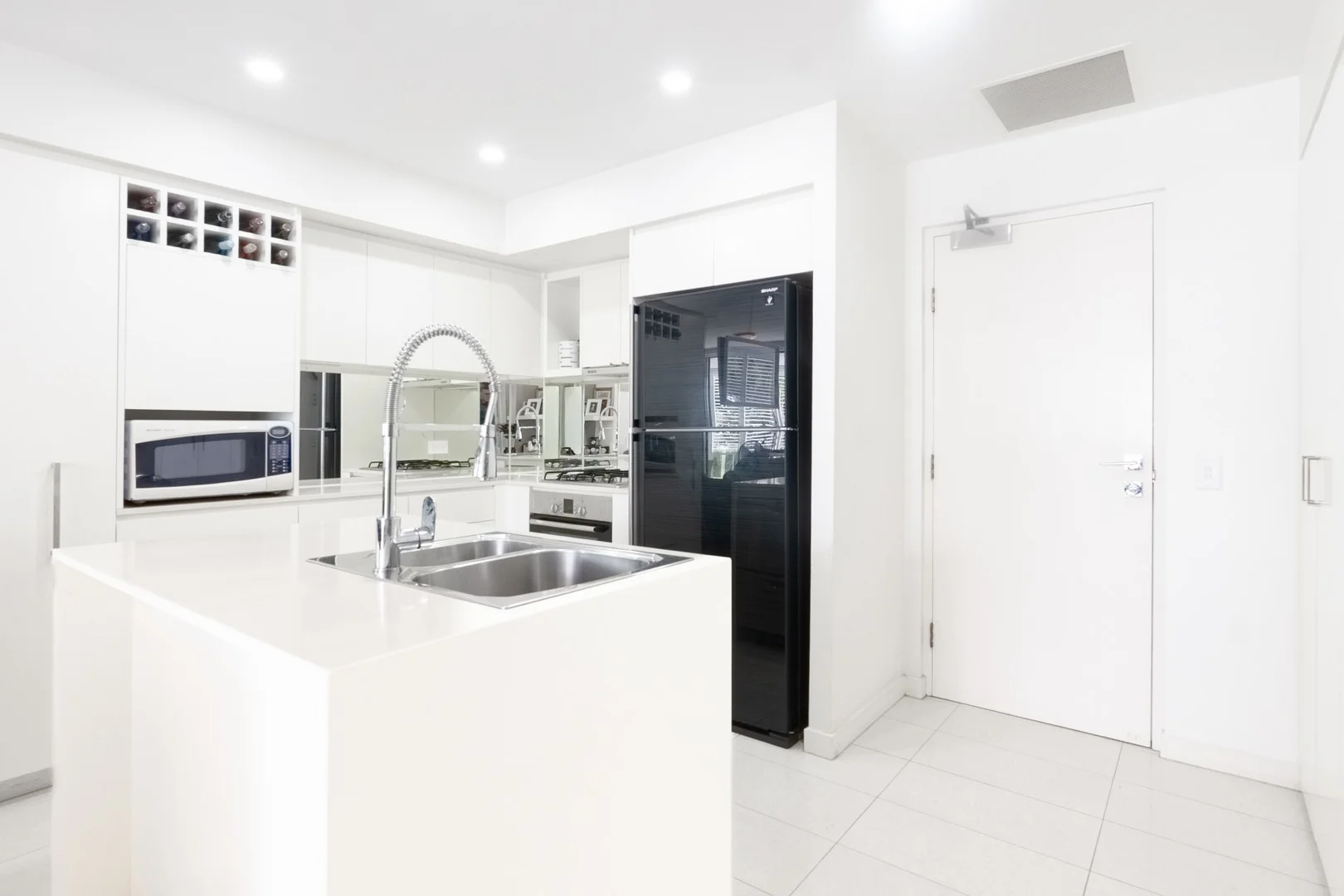 Additional image 3 of 1003/438 Marine Parade, Biggera Waters QLD 4216