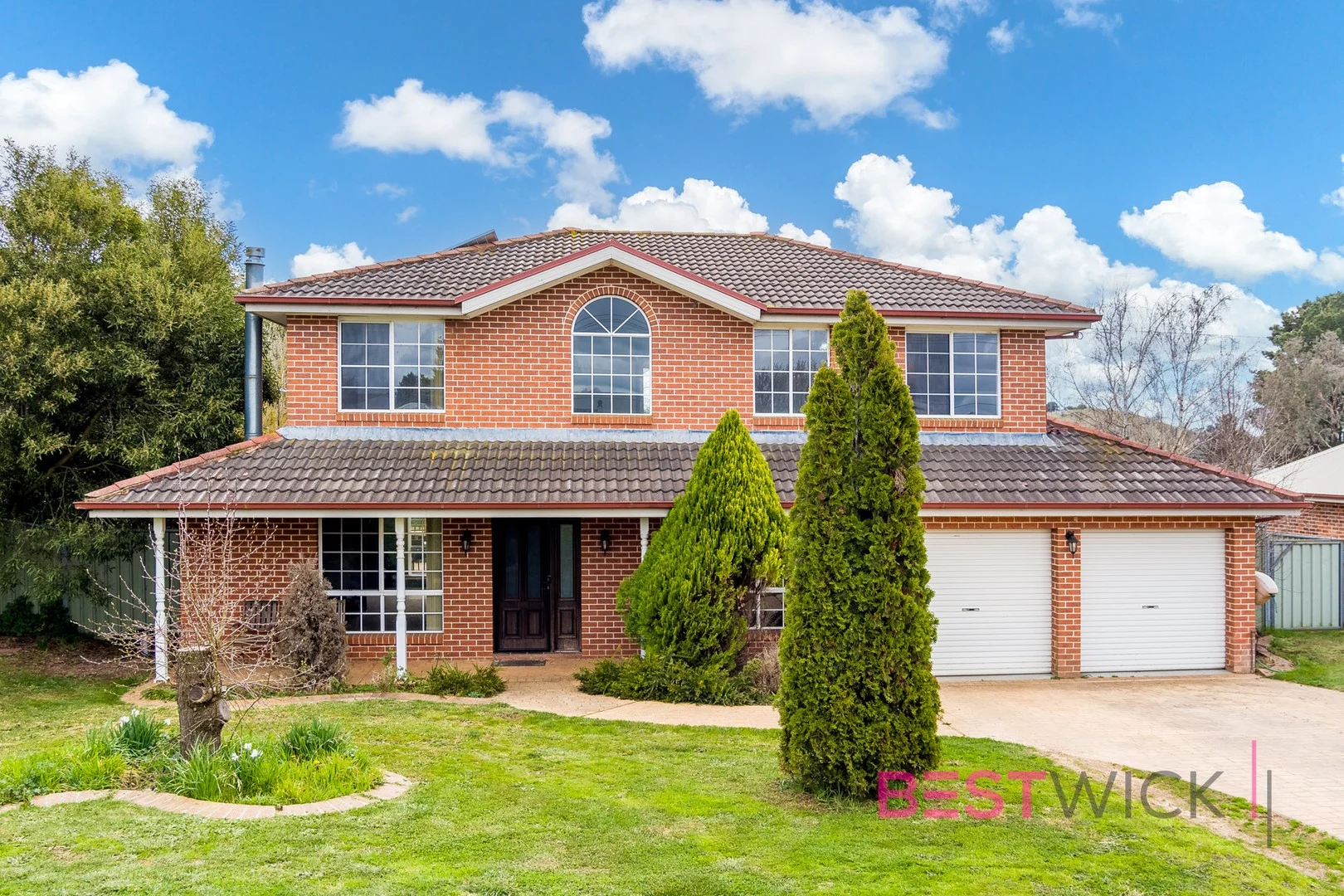 11 Lane Street, Blayney NSW 2799