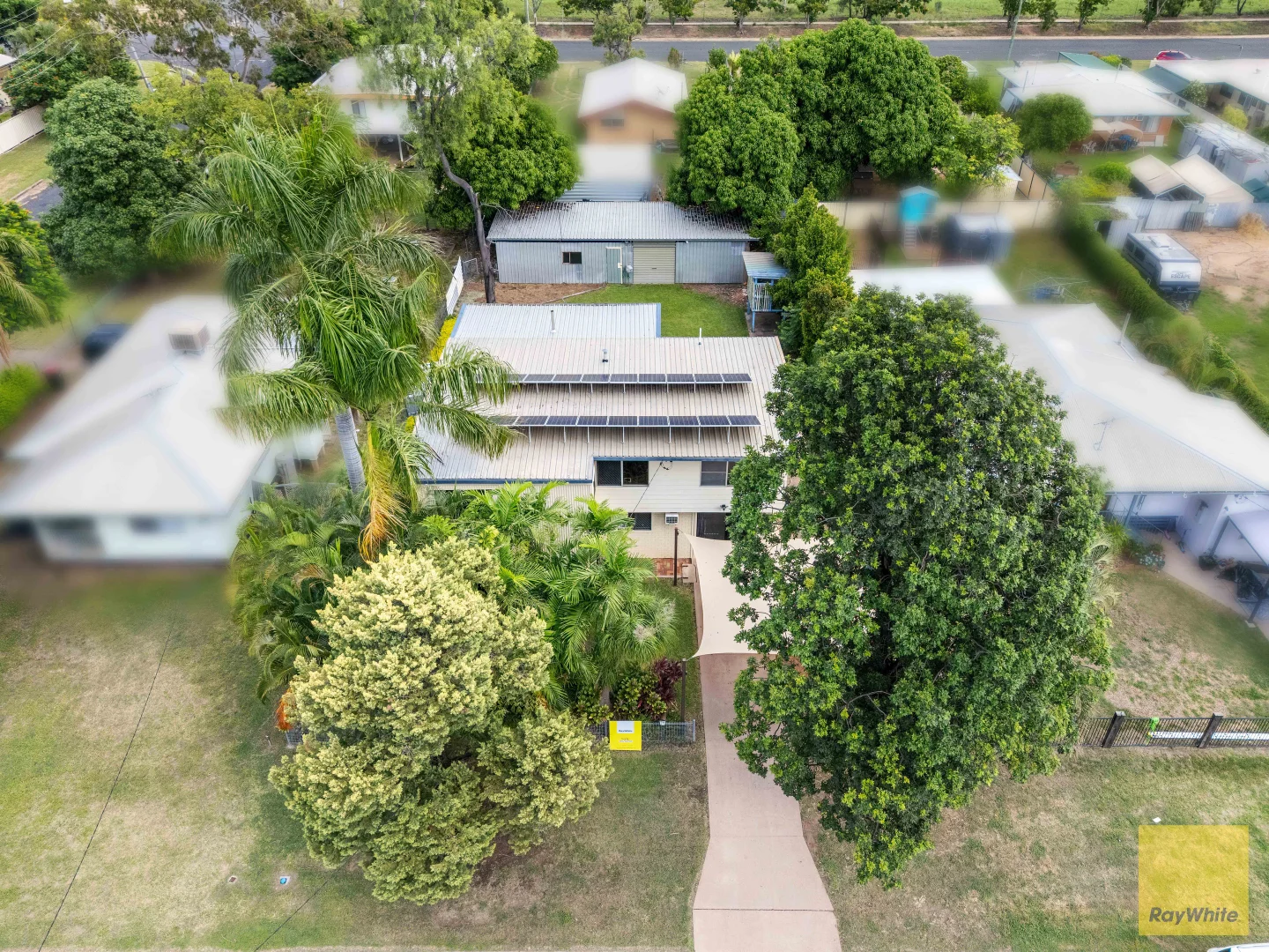 21 Diamond Avenue, Emerald QLD 4720 photo 2