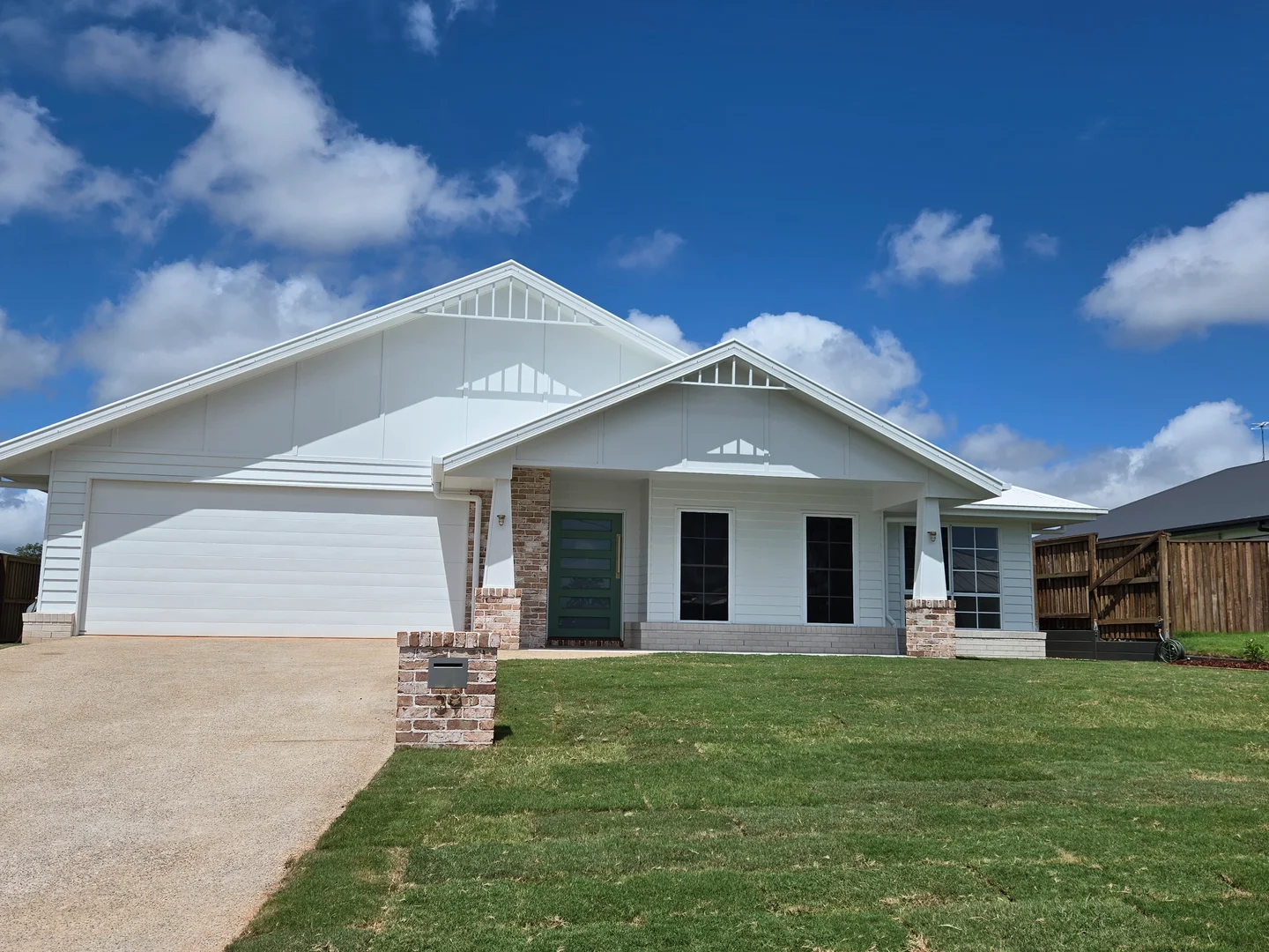 39 Henley Drive, Highfields QLD 4352