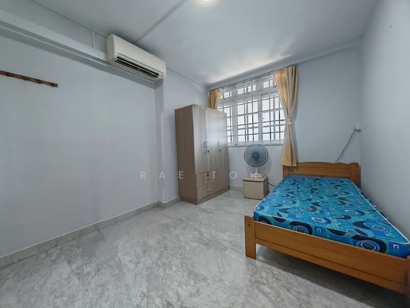 601 Hougang Avenue 4