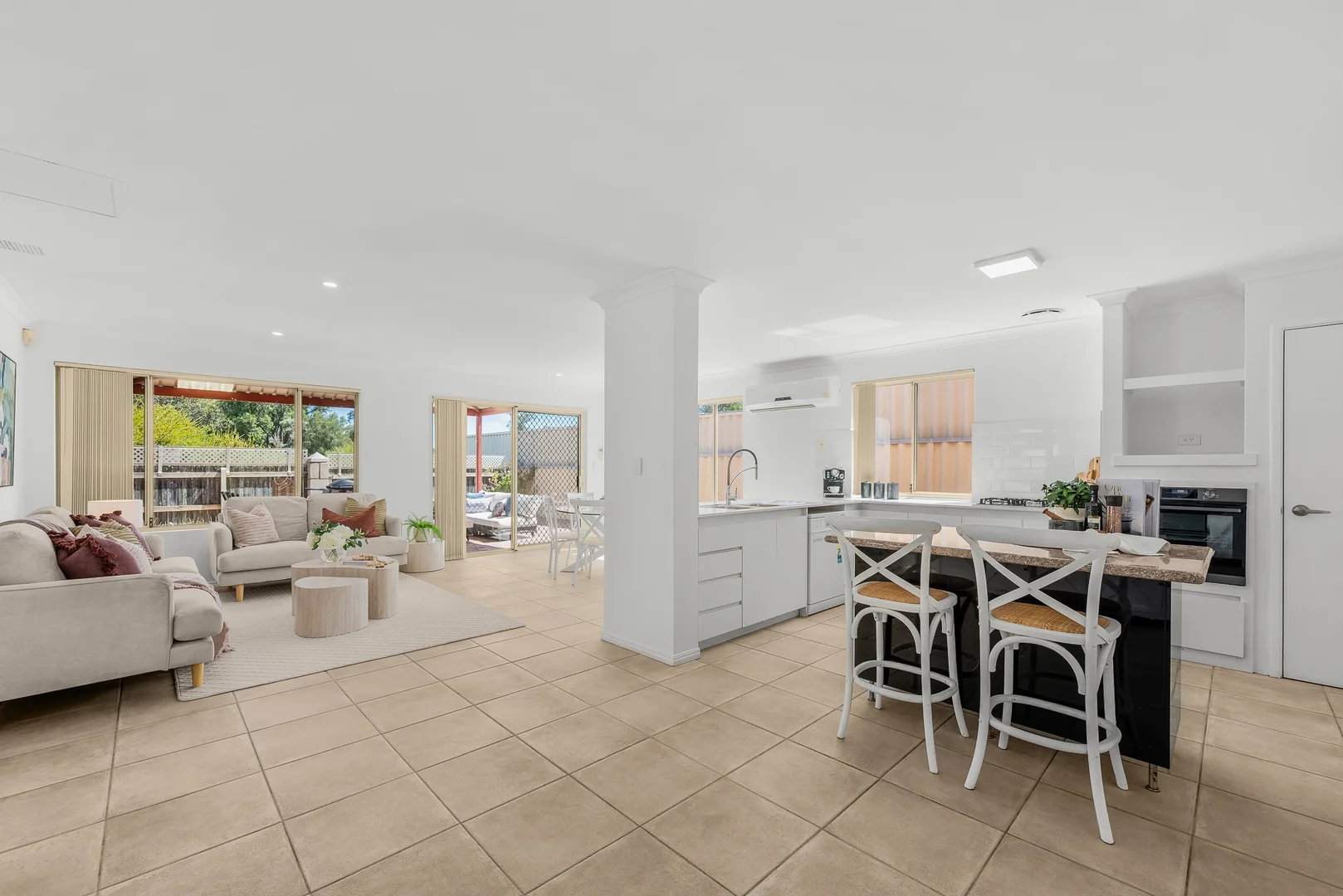 Additional image 2 of 16 Lively Circle, Mirrabooka WA 6061