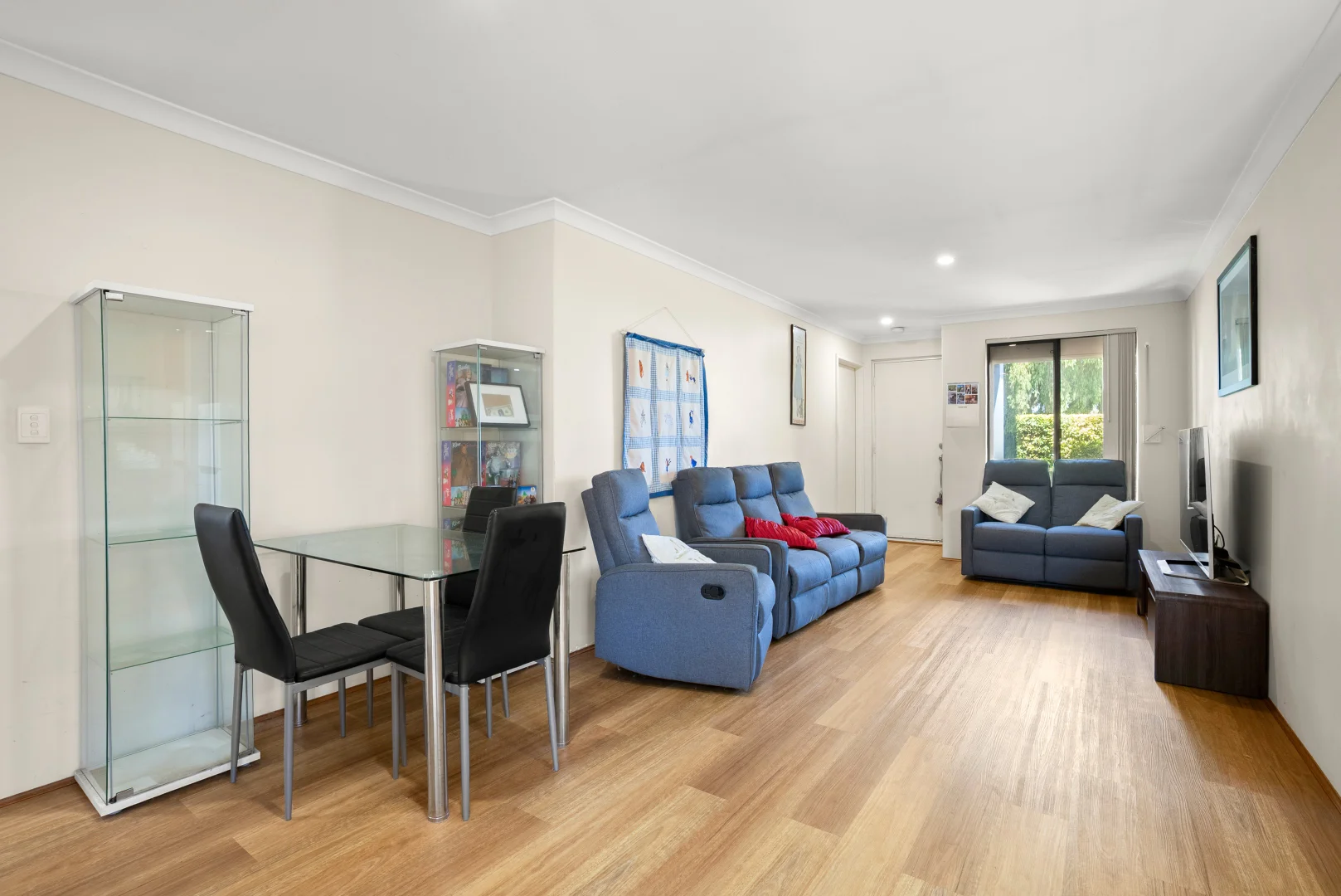 3/4 Moreton Crescent, Warnbro WA 6169 photo 3