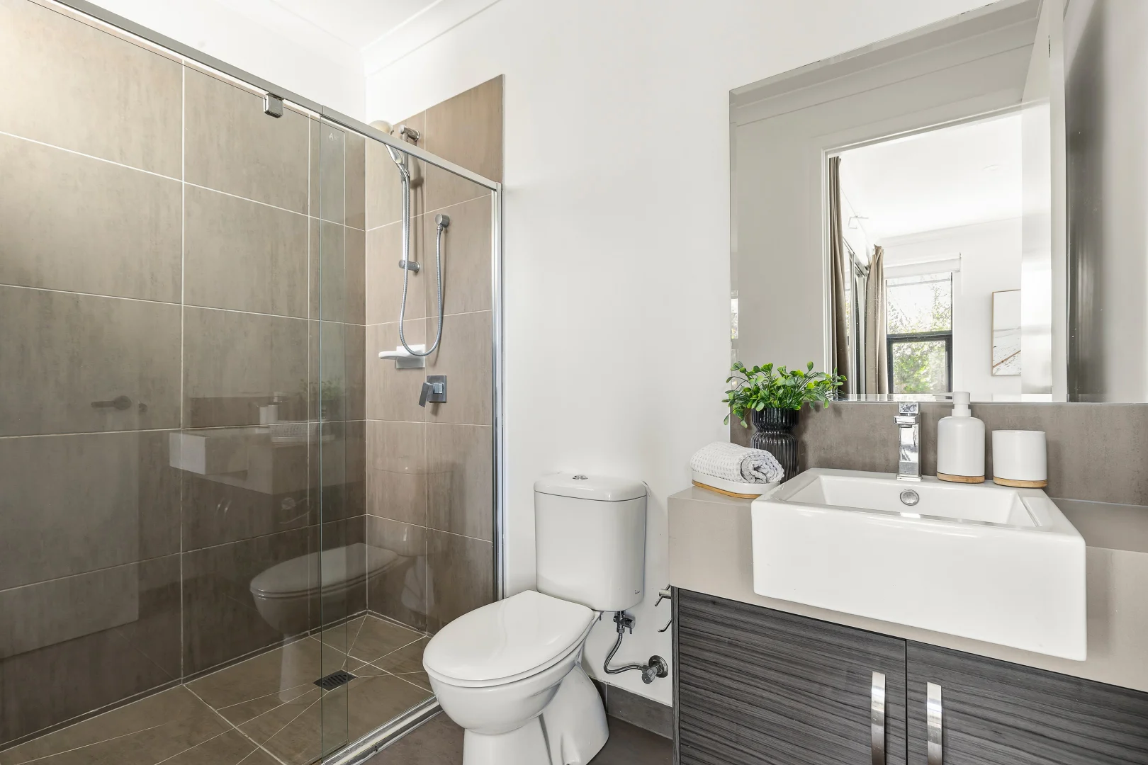 Additional image 8 of 2/4 Talbett Street, Burwood VIC 3125
