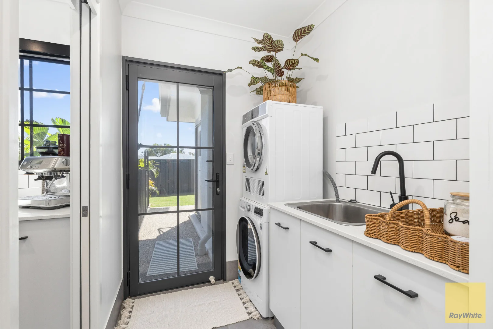 Additional image 21 of 28 Longford Street, Emerald QLD 4720