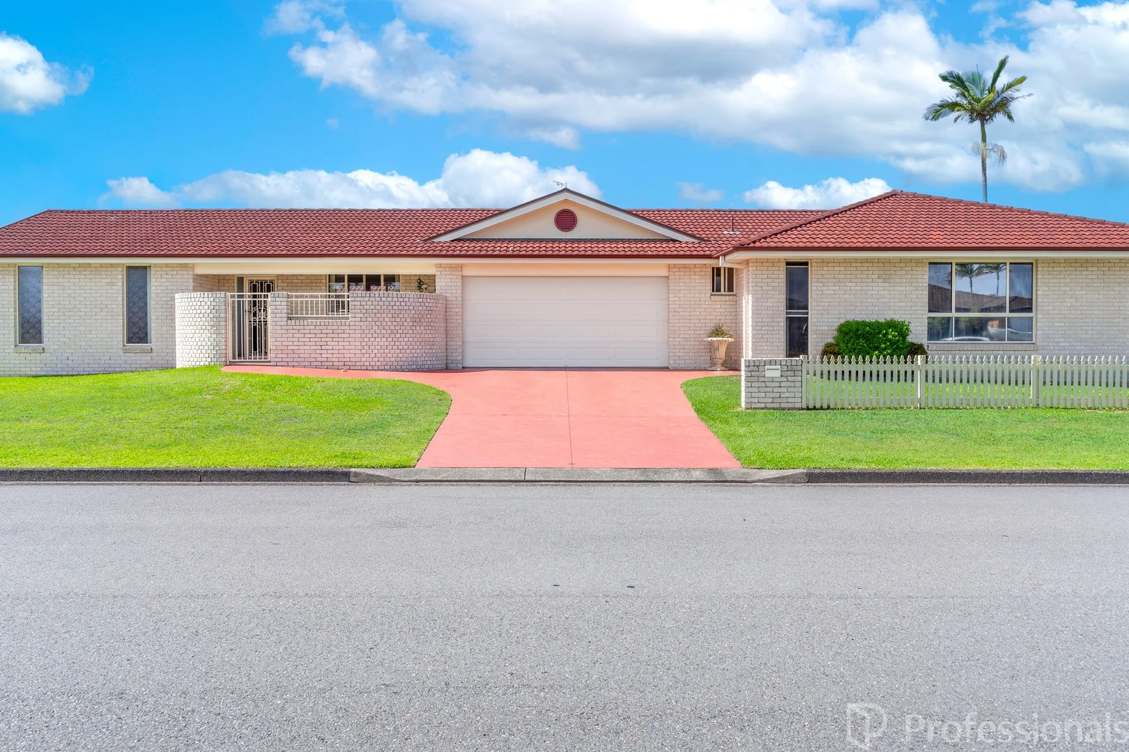64 King George Parade, Forster NSW 2428