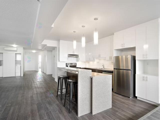 2250 Rue Guy