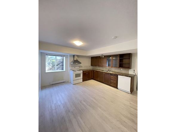 15600 109A, Surrey, BC, V4N4T6