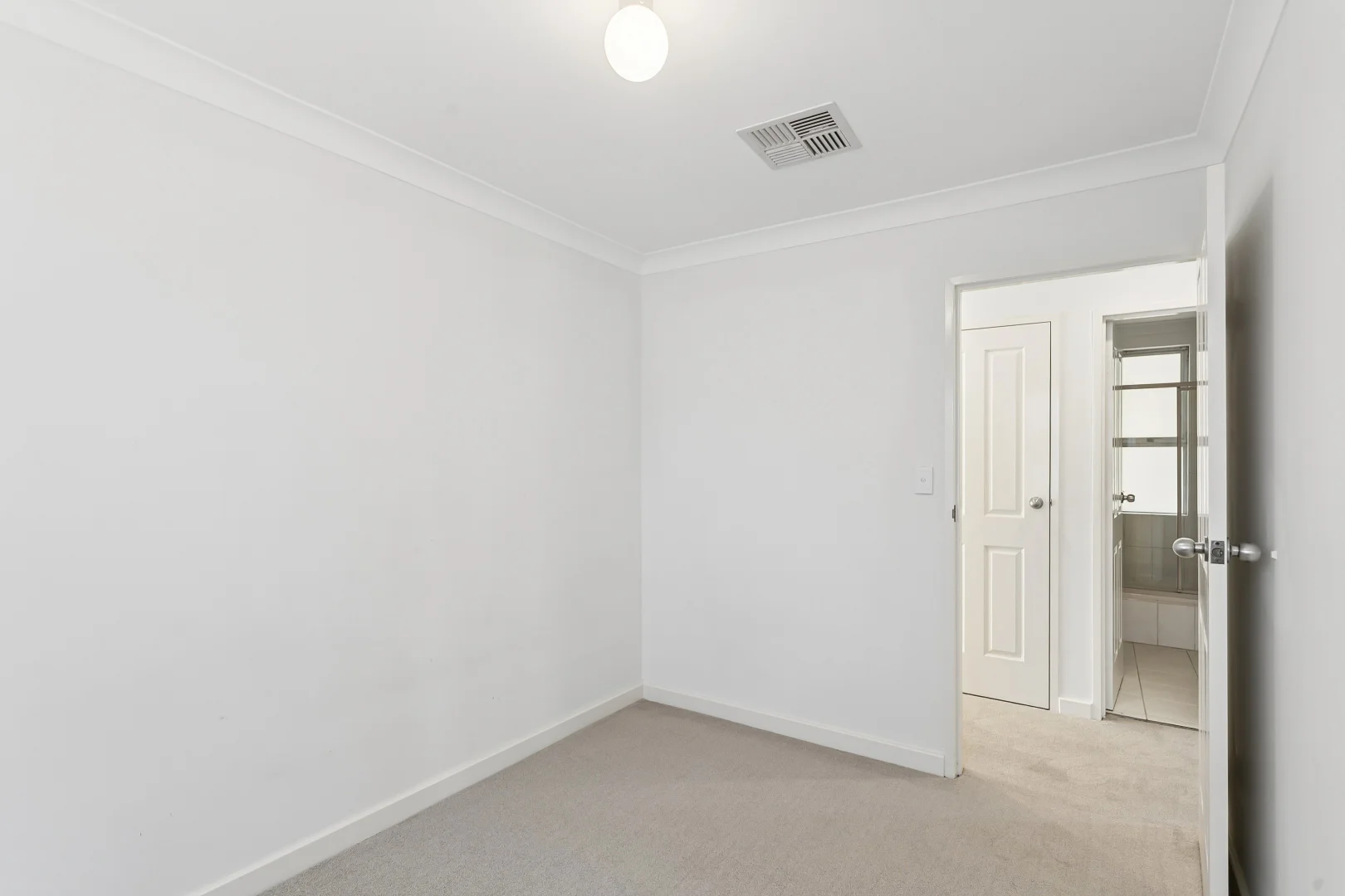 Additional image 15 of 52 Shillington Way, Thornlie WA 6108