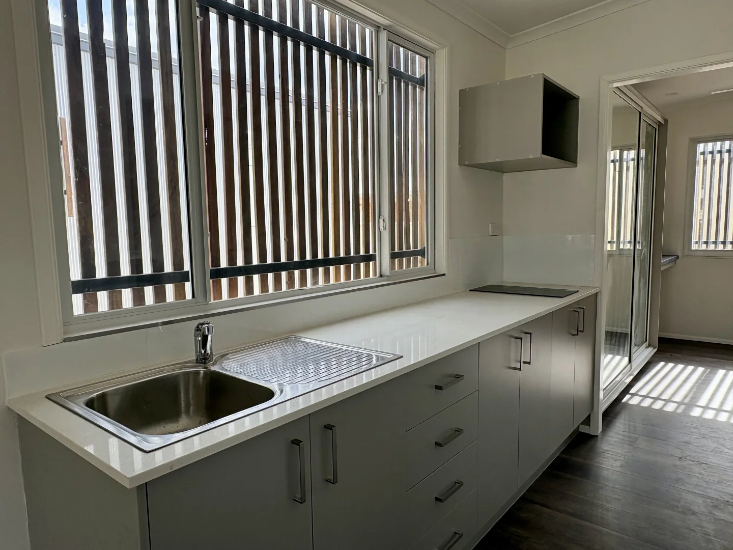 2 Hillcrest Street, Emerald QLD 4720 photo 2
