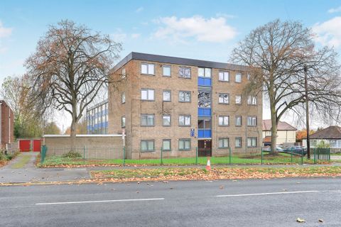 Warstones Road, Penn, Wolverhampton WV4