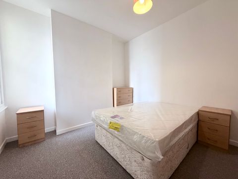 Ebrington Street, Plymouth PL4, Room to rent
