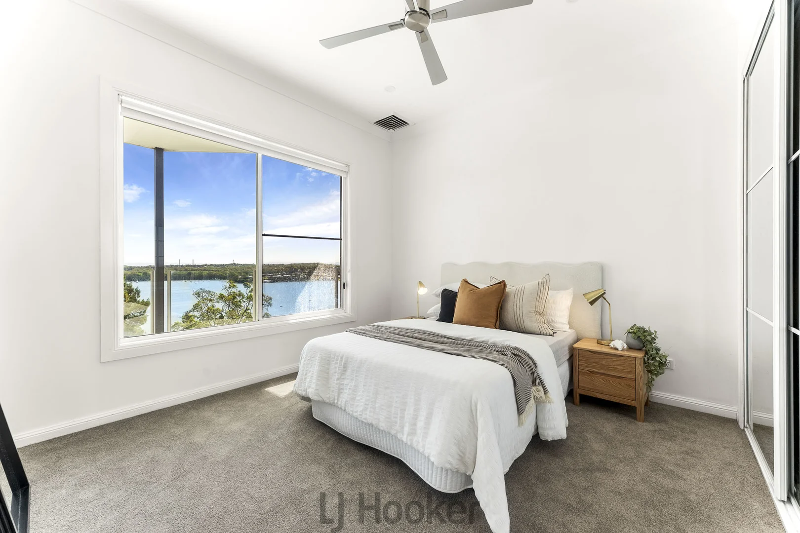 Additional image 23 of 76 Sunlight Parade, Fishing Point NSW 2283