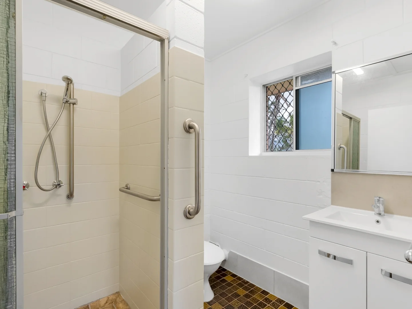 Additional image 18 of 375 Varley Street, Yorkeys Knob QLD 4878