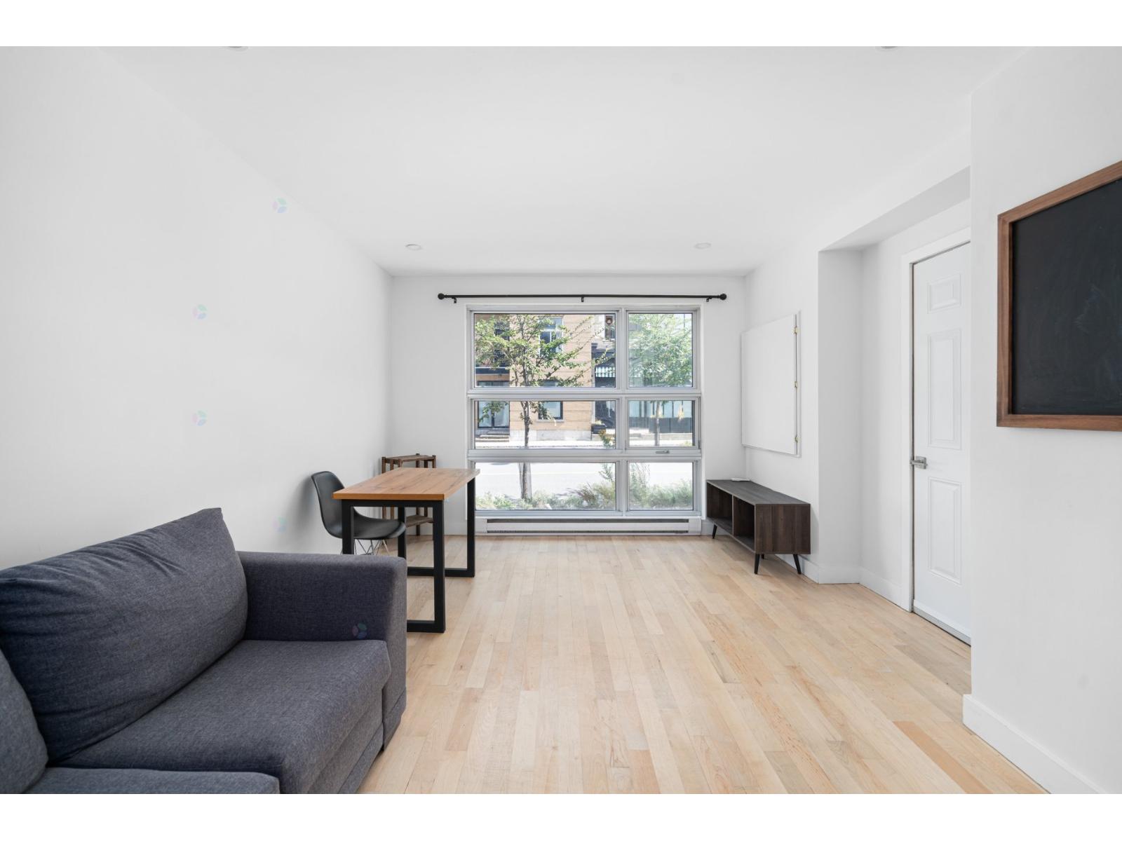 253A Av. des Pins E.
