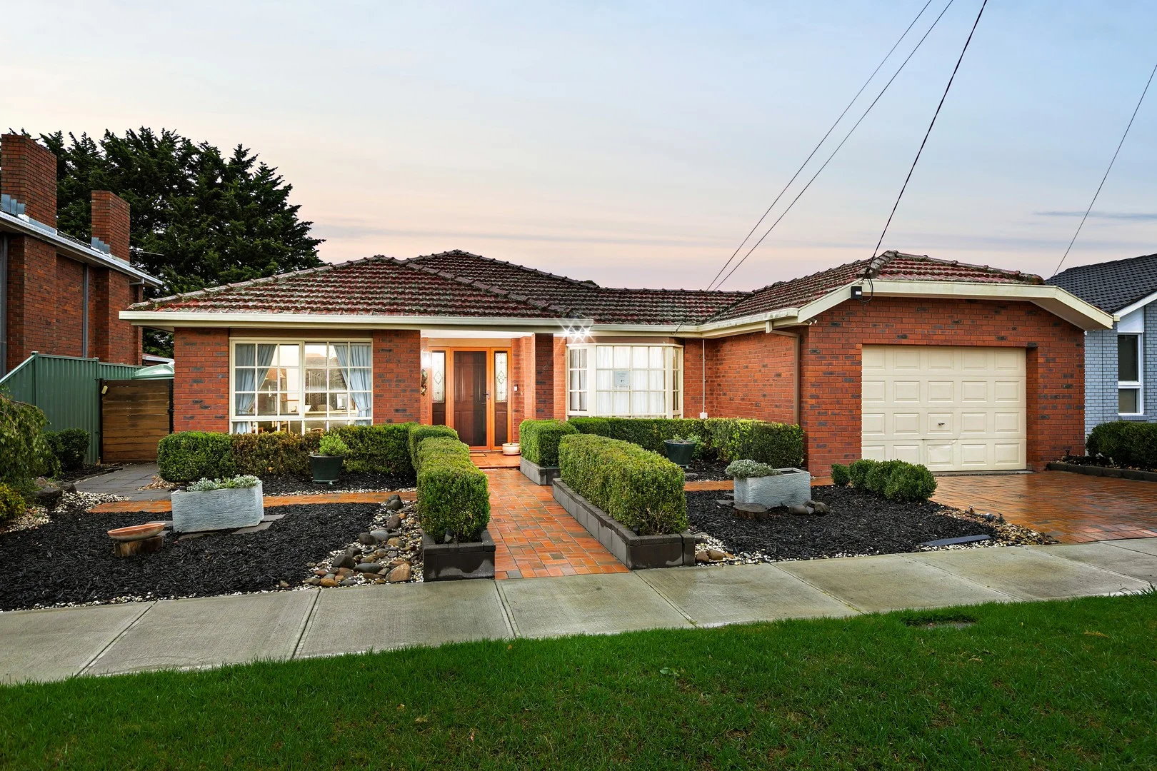 16 Rudstone Bend, Greenvale VIC 3059