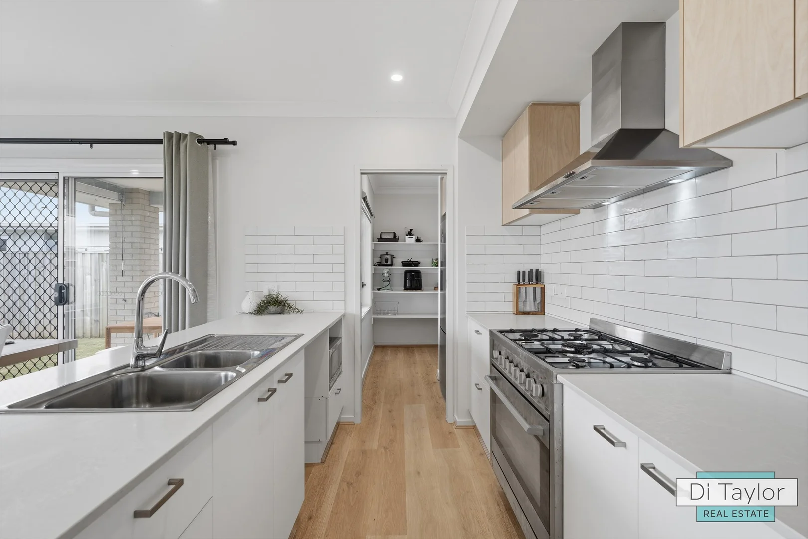 Additional image 4 of 11 Sutherland Street, Gleneagle QLD 4285