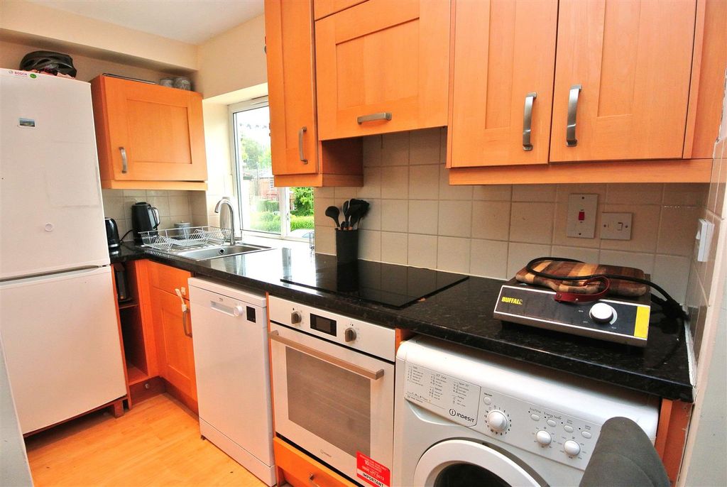 Additional image 5 of 2 bed maisonette for saleBlays Close, Englefield Green, Egham TW20