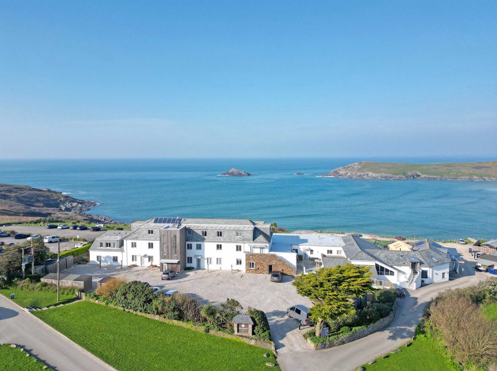 2 bed flat for saleCrantock, Newquay, Cornwall TR8 photo 4